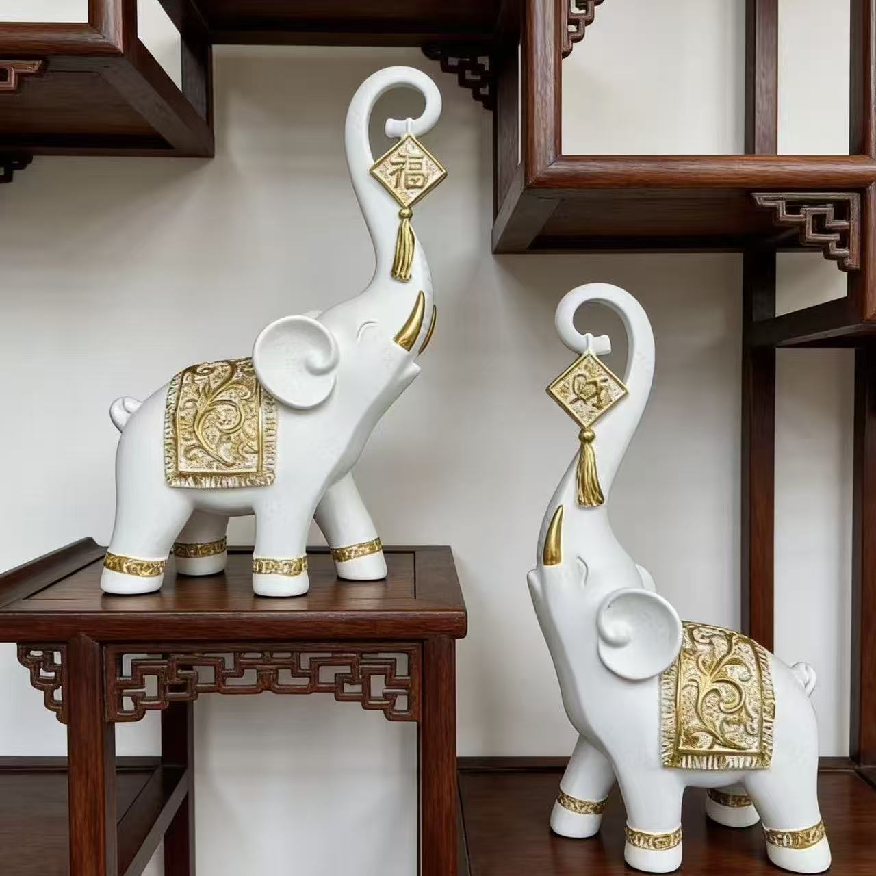 Resin Art Wedding Gift - Ein Paar Glücksbringende Elefantenrüssel-Figuren im Chinesischen